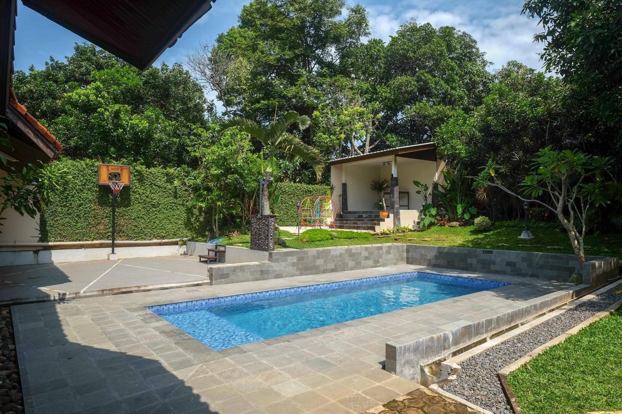 Sareh Villa By The Lavana Semarang Exteriér fotografie